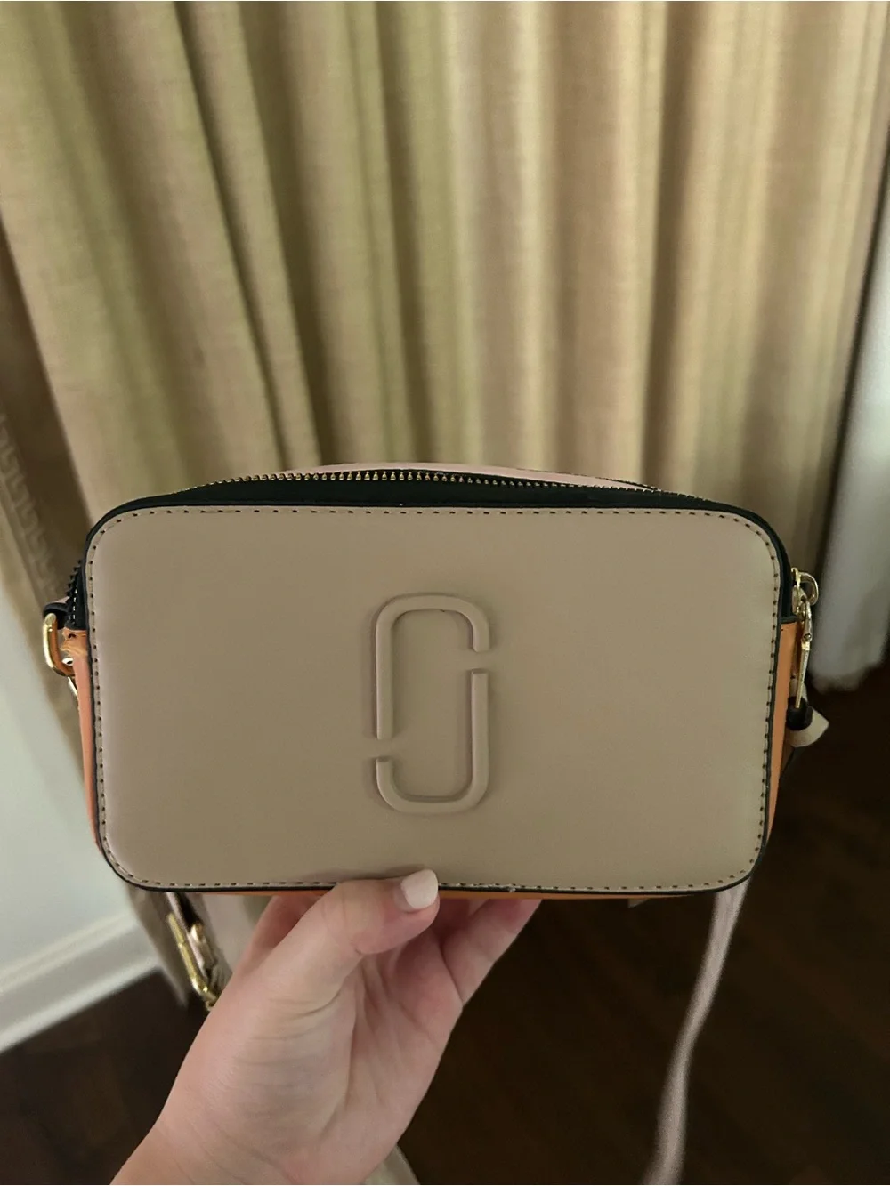 Marc Jacobs- The Snapshot